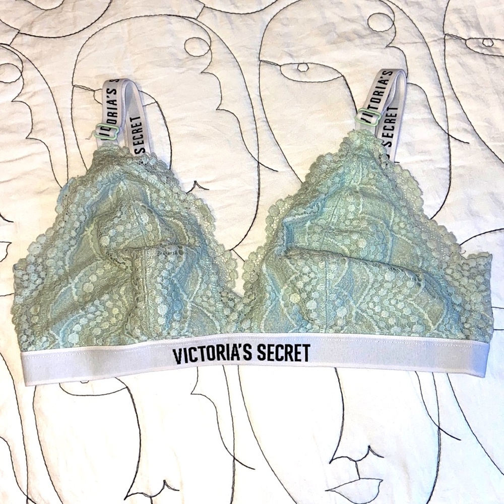 Victoria’s Secret bralette Color- Green (Mint) Size L